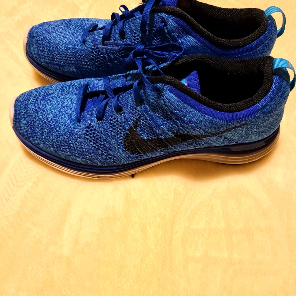 Sz 10 Nike flynit  Lunar 3